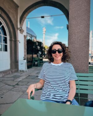 Hasibe Eren Instagram - Urla’mızdan saygımla dönüyorum 🌸