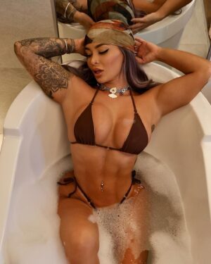 Hayley Davies Instagram - Self care at its finest, would you join?🥰