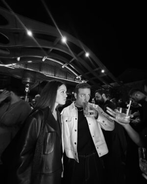 Hazal Subaşı Instagram - Güzelliklerle gel 2025..♥️ Mutlu yıllaaarrr!!🥂