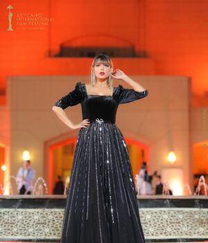 Heba ElSisi Instagram - Cairo international film festival closing ceremony @cairofilms 🎞️ #cairofilmfestival #cff45 #cff #egypt #cinema 
Evening gown @perla.vip.eg 
Hair @alsagheersalons @mostafaalsagheer 
Makeup artist @asmaa_said_33 
Jewelry @treasure_box_by_rashmaa 
Photographer @mohab_mohamed19 @yasserelmogy @abanoub_kinz_photography @paulanasr_photography 
#hebaelsisy #missegypt #missegyptprogram #makeup #hair #dress #photography