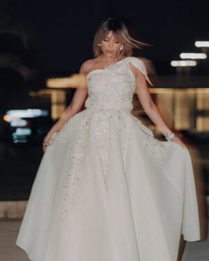 Heba ElSisi Instagram - #missegyptprogram moments on @alshamseg  TV 👸🌞
Beautiful dress @perla.vip.eg 
Makeup artist @asmaa_said_33 
Photographer @mostafa.darsh.ph 
#missegypt #tvpresenter #alshamschanel #egypt #dress #makeup #hair