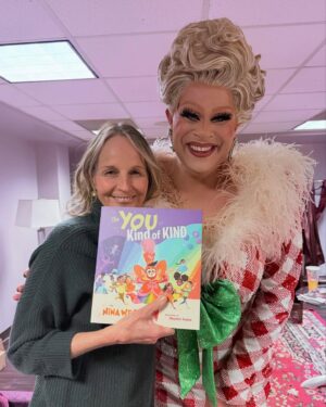 Helen Hunt Instagram - Happy Drag Queen Christmas!!

Give the gift of kindness with @ninawest book “The You Kind of Kind”. And go see Drag Queen Christmas!  It will fling you into the holiday spirit. ❤️🎄❤️