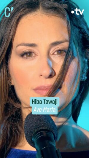 Hiba Tawaji Instagram - De Victor Hugo à la comédie musicale, Notre-Dame de Paris inspire. Pour la réouverture de la cathédrale, @hibatawaji interprète « Ave Maria ». 

« Notre-Dame de Paris - La grande soirée » est à (re)voir en intégralité sur @france.tv 

#francetvarts #francetv #cultureprime #NotreDamedeParis