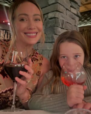 Hilary Duff Instagram - Been a busy break. Filled with flu. Adventure. Flu. Lots of plans. and thank the high heavens school is back in session 😅