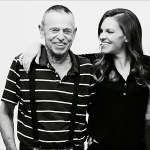 Hilary Swank Instagram - It’s been 3 years, and yet it sometimes feels like yesterday. You’re infused in everything I do, thank you for continuing to be one of my greatest gifts. 
I love you, forever, Dad. 💞🤍🙌🏼🕯️
10.1.21 1:11