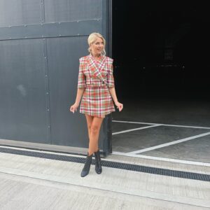 Holly Willoughby Instagram - Thank you so much for watching last night… I had a lot of messages about Cacti! 🌵 👅 🤣. #hwstyle💁🏼‍♀️✨Dress @rebeccavallance 
Jewellery @vraiofficial Heels @stuartweitzman Suit by @viviennewestwood 
Boots @majeparis #youbet #saturdaynighttv @itv