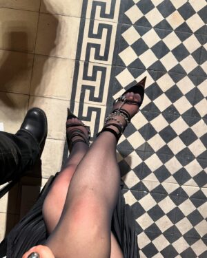 Honey Balenciaga Instagram - Miss b!Tch, Miss thang 💅🏼