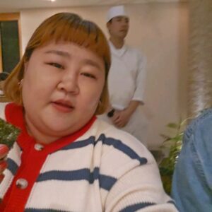 Hong Yun-hwa Instagram - 6번째 결혼기념일을 축하해!!😍
올해도 맛있는거 사줘서 고마와!!
99살까지 맛있는거 사줘ㅋㅋ
100살부터는 내가 쏠게!!ㅎㅎ
.
#6번째결혼기념일
#맛있는거사주는오빠최고❤️
@kmg2604