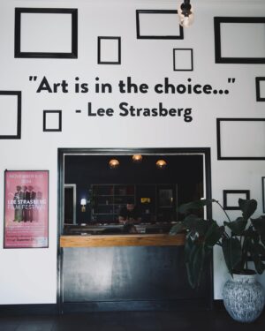 Huda ElEtrreby Instagram - I am thrilled to announce that I’m done getting the method acting at the lee strasberg institute , It is truly an incredible opportunity to be in this place with these inspiring and loving people. Each and every one of you holds a part of my heart.🥰🥰🥰

‎يسعدني أن أعلن أنني انتهيت من الحصول على التمثيل المنهجي في معهد لي ستراسبيرج، إنها حقًا فرصة مميزه أن أكون في هذا المكان مع هؤلاء الأشخاص الملهمين والمحبين. كل واحد منكم يحمل جزءًا من قلبي