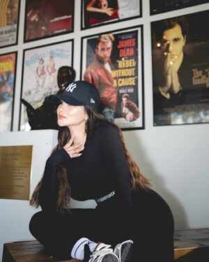 Huda ElEtrreby Instagram - I am thrilled to announce that I’m done getting the method acting at the lee strasberg institute , It is truly an incredible opportunity to be in this place with these inspiring and loving people. Each and every one of you holds a part of my heart.🥰🥰🥰

‎يسعدني أن أعلن أنني انتهيت من الحصول على التمثيل المنهجي في معهد لي ستراسبيرج، إنها حقًا فرصة مميزه أن أكون في هذا المكان مع هؤلاء الأشخاص الملهمين والمحبين. كل واحد منكم يحمل جزءًا من قلبي