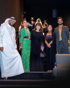 Huda Hussain Instagram - استقبال جميل في #مهرجان_البحرين_السينمائي في دورته الرابعه .. شكرا للدعوه الكريمة ❤️🇧🇭 .. 
.
Taken by @ballystudio 
Hair & makeup by @mahmeed_stylist 
Styled by @musaed.d 
Dress by @makalos_boutique
.
Swipe left ❤️