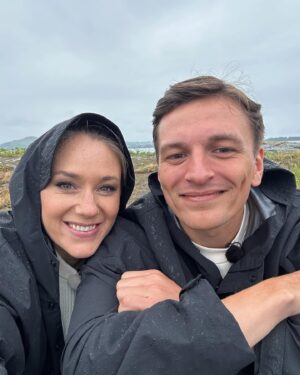 Ida Fladen Instagram - 🟨Boksen🟨 har premiere i dag. Her er noen meget idylliske bilder som overhode ikke gjenspeiler opplevelsen av hvordan det var å være med😂 

Se det nå på Play eller kl 20 på @tv2norge i kveld