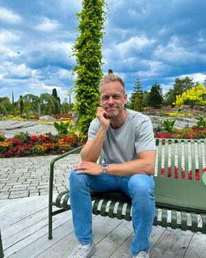 Ida Fladen Instagram - 🟨Boksen🟨 har premiere i dag. Her er noen meget idylliske bilder som overhode ikke gjenspeiler opplevelsen av hvordan det var å være med😂 

Se det nå på Play eller kl 20 på @tv2norge i kveld