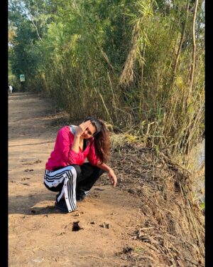 Ihana Dhillon Instagram - Wilderness begins where the road ends , and if the roads never end , there will never be any wilderness. 
#sukhanalake what a beauty you are ❤️😍
#chandigarh_diaries #love #ihanadhillon
