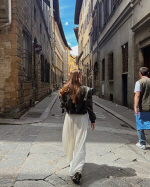 Ilayda Akdoğan Instagram - constantly missing Firenze🍇