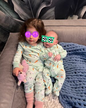 Iliza Shlesinger Instagram - Clear highlight of 2024: welcoming Ethan into the world 🩵🧸 he’s the happiest, most content little boy!
