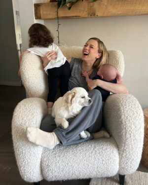Iliza Shlesinger Instagram - Clear highlight of 2024: welcoming Ethan into the world 🩵🧸 he’s the happiest, most content little boy!