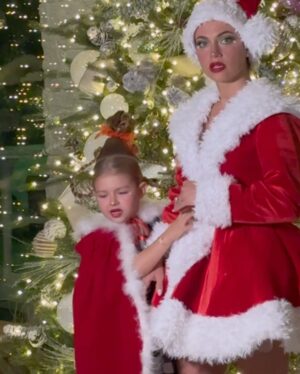 Inanna Sarkis Instagram - We take Grinchmas very seriously.
