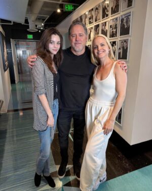 India Eisley Instagram - Brilliant meeting/working with you! @jijoreed 
And lovely as always to see you gem lady @menasuvari ✨