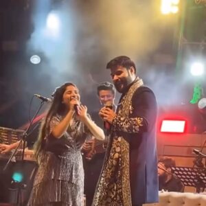Indravathi Chauhan Instagram - With the OG singer of Oo Antava @indravathi__chauhan ⭐️

What a pleasure to be sharing the stage with you in Hyderabad♥️
.
.
.
.
.
.
.
.
.
.
.
#bismil #indravatichauhan #ooantavaooooantava #pushpa #pushparaj #singer #artist #performer #hyderabad #concert #explore #explorepage