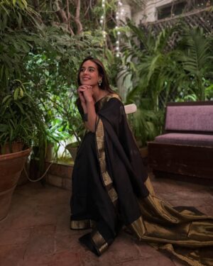 Iqra Aziz Instagram - 🍿