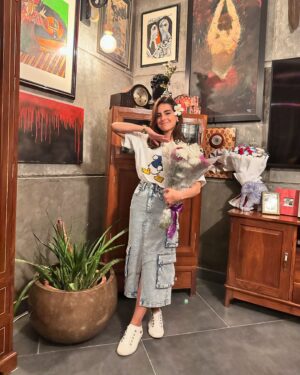 Iqra Aziz Instagram - Birthday Girl🌷 #27
