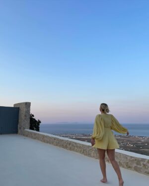 Isadee Jansen Instagram - a fairly tale 💛✨