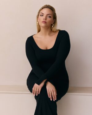 Isadee Jansen Instagram - shots from the @yoekfashion x isadee collection 🤍

📷: @marynhaertel 
mua: @laura_dewaard