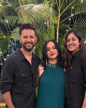 Ishita Dutta Instagram - Cheers to 2025: A year to dream bigger, laugh louder, and shine brighter! 🌟 Let’s make it unforgettable. 🥂✨