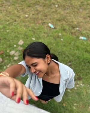 Ishwari Panda Instagram - Lost In Lush Greenery 🗾

#ishwarians #ishwaripanda