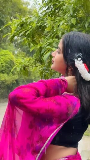Ishwari Panda Instagram - କଳାମେଘି 🌚💕👀 #odialovestatus💗 #status #love #viralpost #viralodisha #viraltrending #trending #trendingtunes #bhadrak #viralpage #odiareels #odiatrending #odiastatus #odiamuser #ishwaripanda

Happy Diwali Everyone 😍🎇
