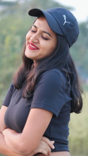 Ishwari Panda Instagram - ଅଜଣା ଗଳି 🦋 #ajanagali #slowromantic #romantic #slowsong #romanticsong #expression #eyes #reelkarofeelkaro #reelsinstagram #viralpost #viralpage #trend #trendingsong #trendingnow #viralodisha #love #lovestatus #ishwaripanda