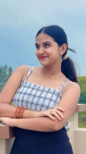 Ishwari Panda Instagram - ଜଳୁଛ ଦାଉ ଦାଉ 🥵❤️‍🔥💥
#hot #trending #trendingsong #trendingtunes #trendingreels #trendingnow #trendingodisha #viralpage #viraltrending #viralreels #viralvideos #dailypost #trendingtunes #ownstyle #expression 
#ishwaripanda