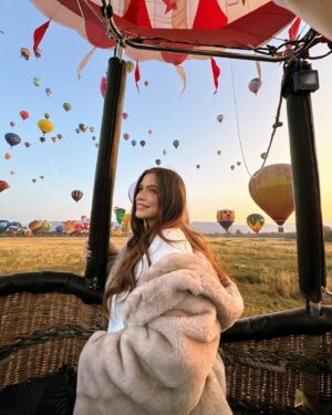 Isidora Vives Instagram - Amando mi día 🤍 @figleon 
Festival internacional del globo en León