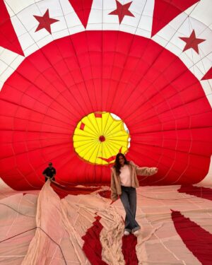 Isidora Vives Instagram - Amando mi día 🤍 @figleon 
Festival internacional del globo en León