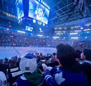 Italia Ricci Instagram - A fantastic @mapleleafs evening until our kid passed a @raptors poster and told us that’s what he wants to be when he grows up. May the odds be ever in your favor buddy.