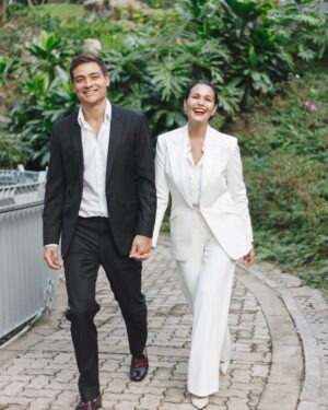 Iza Calzado Instagram - Happy (legal) Anniversary, Poops!!! Praying we continue to be silly even when things get a little bit crazy! Love you long time! ❤️❤️❤️