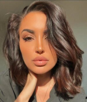 Jacqueline Laurita Instagram - Happy Birthday to my beautiful, smart, witty, sassy daughter, @ashleeholmes .  I admire the strong, independent woman you’ve become and the wonderful Mother that you are to Cameron. May all of your wishes come true today and every day.  May God grant you all the desires of your heart and always keep you happy, safe and healthy. I hope this year brings you many amazing new adventures and opportunities. Watching you grow your faith, and into the woman you are today fills me with so much pride and joy. Thank you for just being you, my first born who gave me the most glorious gift of becoming a Mother for the first time, and for continuing to share the ups and downs of life with me. I love you very much! 🫶💕
🎈🥳🎂🎁🥂🍾
Xoxo,
Mom