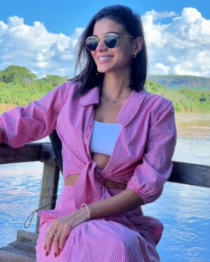 Jakelyne Oliveira Instagram - Não é terapia, mas é terapêutico 🌻🌾

Família, amor e natureza, meu combo perfeito da felicidade!