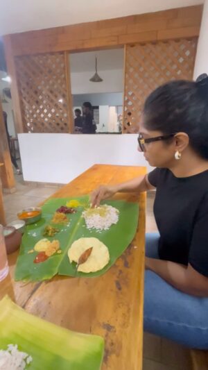 Jamie Lever Instagram - Patte patte pe likha hai khane wale ka naam 🥬🙏🏽
.
.
.
#southindian #sadya #Kerala #kereladiaries #southindia #southindianfood #India #southindianfoodlove