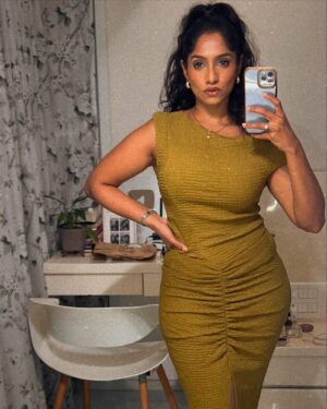 Jamie Lever Instagram - Eat- Pray- Hustle ⚡️ 
&  repeat this outfit ☝️😉