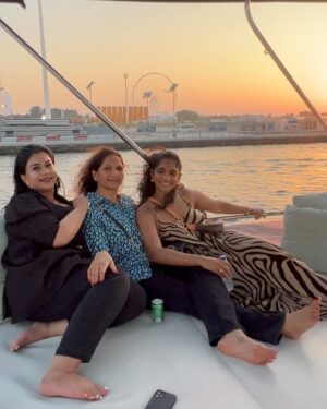 Jamie Lever Instagram - Thank you soo much @deepseaadventuresdxb @raynatours_ for arranging this Yacht 🛥️ ride for us in #Dubai… We had the best time & the most beautiful view of the sunset..