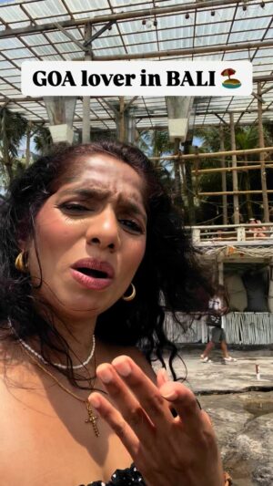 Jamie Lever Instagram - GOA or BALI?! 😂🏖️ Tag a GOA lover @blablablaentertainment 
Catch me LIVE In GOA 14th Feb @ Kala Academy 🤩 Link in BIO
#jamielever #jamielevershow #Goa #Bali #indiansinbali  #trend #reels #reelsvideo #reelsinstagram #reelitfeelit #comedy