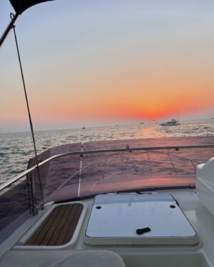 Jamie Lever Instagram - Thank you soo much @deepseaadventuresdxb @raynatours_ for arranging this Yacht 🛥️ ride for us in #Dubai… We had the best time & the most beautiful view of the sunset..