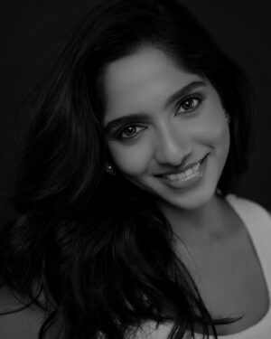 Jamie Lever Instagram - In my pretty girl era… #always 😉
📸 @mayurshedgephotography 
HMU @makeup.artist.anusha 

#portrait #blackandwhite #bw #portraitphotography #jamielever