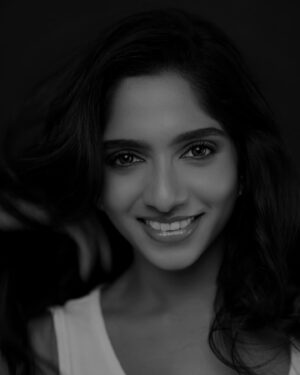 Jamie Lever Instagram - In my pretty girl era… #always 😉
📸 @mayurshedgephotography 
HMU @makeup.artist.anusha 

#portrait #blackandwhite #bw #portraitphotography #jamielever