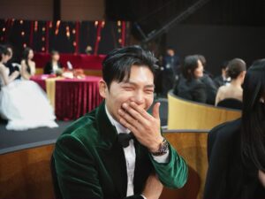 Jang Na-ra Instagram - 너무너무 자랑스러운 우리 굿파트너 팀💝

photo by 표지훈