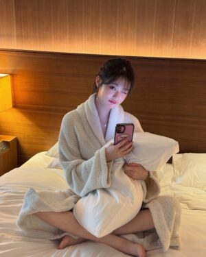 Jang Won-young Instagram - 안녕 2025🤍