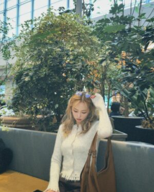 Jang Ye-eun Instagram - 👓