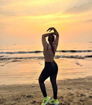 Jasleen Matharu Instagram - Sunset state of mind 🌅 

Edit @edits_hub07